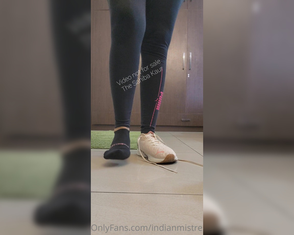 Sahiba Kaur indian mistress aka Indianmistressk OnlyFans - POV After Gym Malkins shoes, socks nd Track pants got very Sweaty this is Full of Verbal