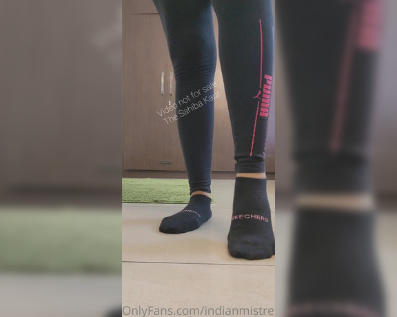 Sahiba Kaur indian mistress aka Indianmistressk OnlyFans - POV After Gym Malkins shoes, socks nd Track pants got very Sweaty this is Full of Verbal