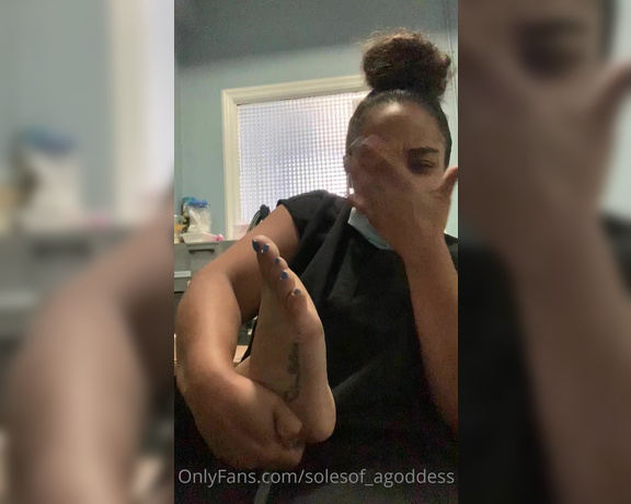 Soles_of_agoddess aka Solesof_agoddess OnlyFans - Self worship They stink so good