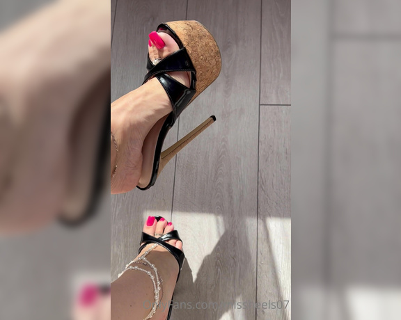 Miss Heels Lisa aka Missheels07 OnlyFans - Do you like my cork mules