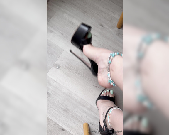 Miss Heels Lisa aka Missheels07 OnlyFans - First video with new pedi Let me know your opinion about new color