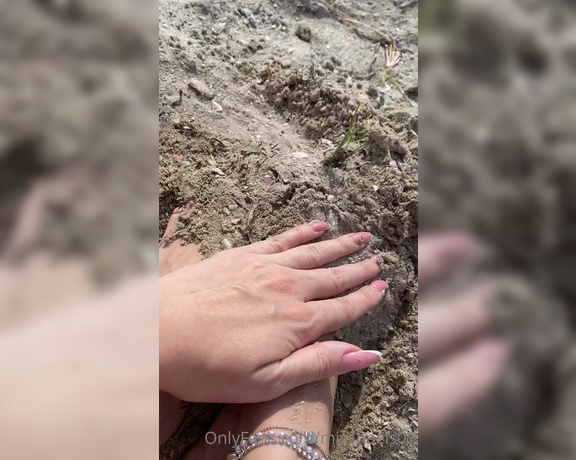 Miss Heels Lisa aka Missheels07 OnlyFans - Babies on the beach 1