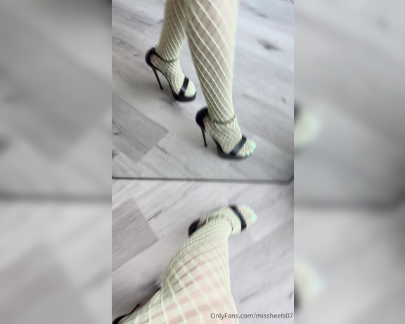 Miss Heels Lisa aka Missheels07 OnlyFans - My new fishnets