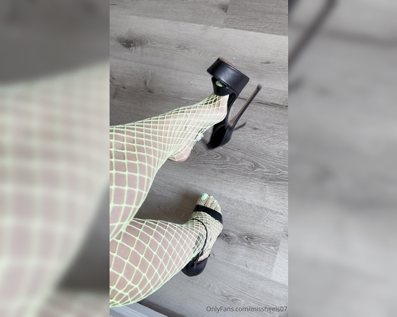 Miss Heels Lisa aka Missheels07 OnlyFans - My new fishnets