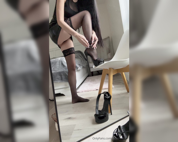 Miss Heels Lisa aka Missheels07 OnlyFans - Do you like