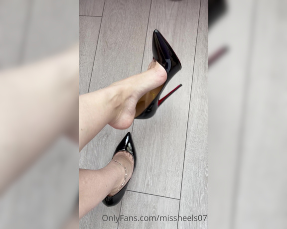 Miss Heels Lisa aka Missheels07 OnlyFans - My new jewellery And Louboutin