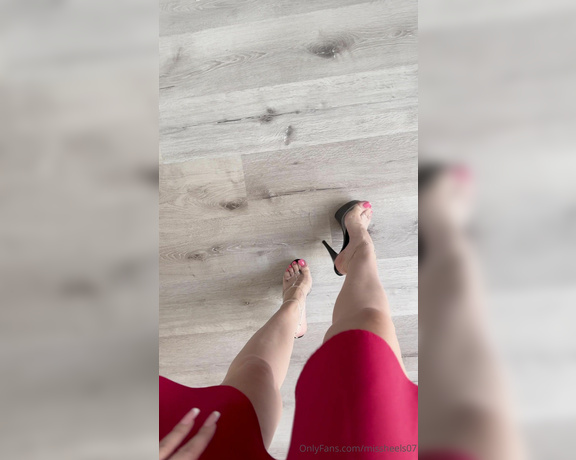 Miss Heels Lisa aka Missheels07 OnlyFans - Do you like my black mules