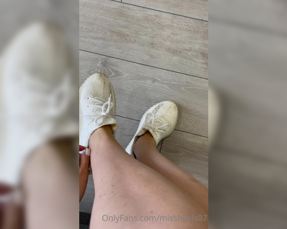 Miss Heels Lisa aka Missheels07 OnlyFans - Who wanted sneakers enjoy!