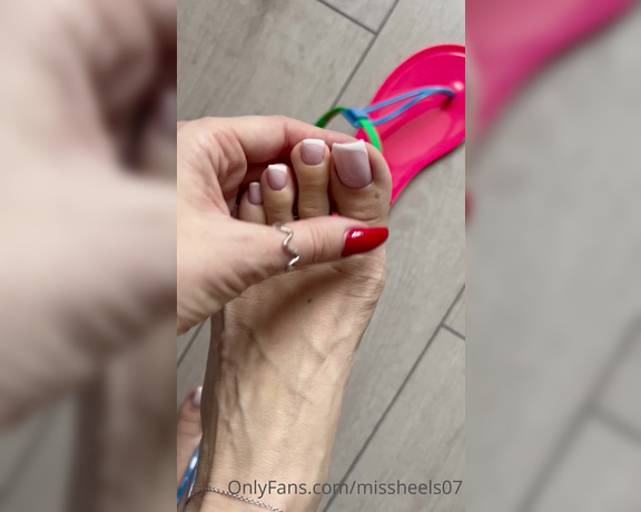 Miss Heels Lisa aka Missheels07 OnlyFans - My bright sandals