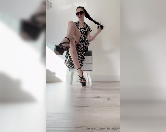 Miss Heels Lisa aka Missheels07 OnlyFans - Im ready for a shopping Maybe new heels Who wanna buy me new heels