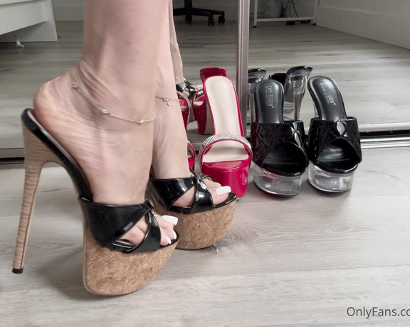 Miss Heels Lisa aka Missheels07 OnlyFans - Which mules are your fav