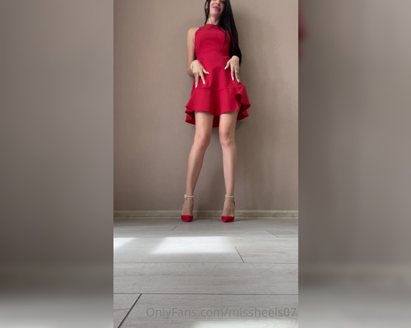 Miss Heels Lisa aka Missheels07 OnlyFans - Lady in red