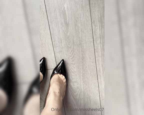 Miss Heels Lisa aka Missheels07 OnlyFans - Both Louboutins here