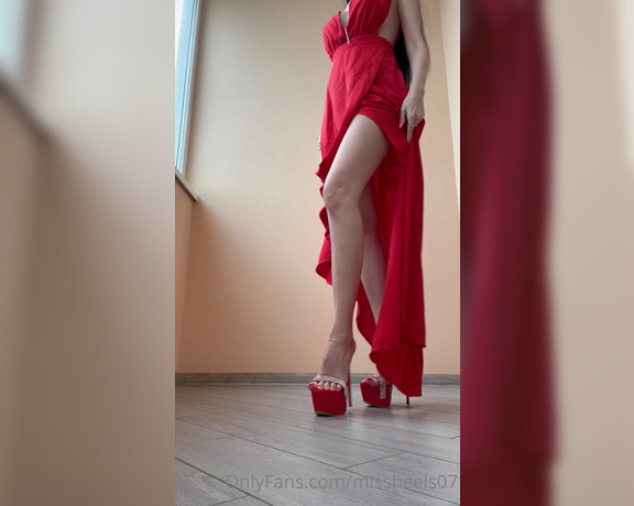 Miss Heels Lisa aka Missheels07 OnlyFans - Lady in red