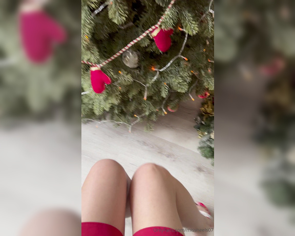 Miss Heels Lisa aka Missheels07 OnlyFans - Special beautiful Christmas video