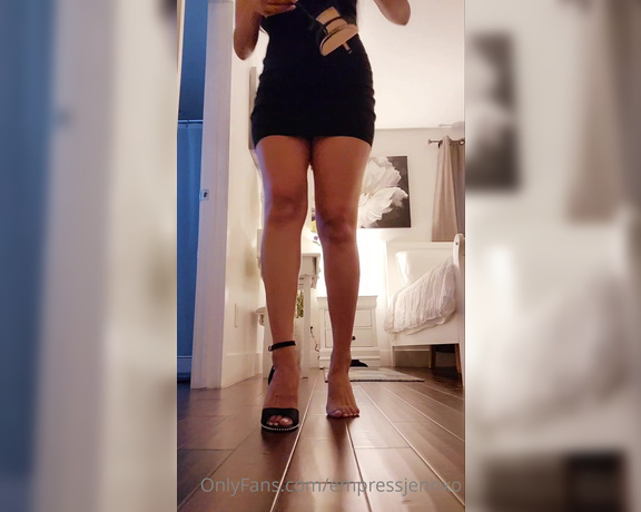 Empress Jennifer aka Empressjennxo OnlyFans - What I settled on last night