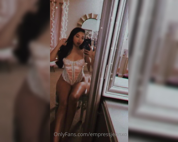 Empress Jennifer aka Empressjennxo OnlyFans Video 182