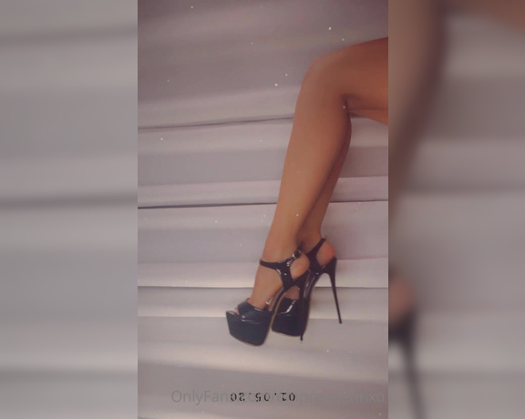 Empress Jennifer aka Empressjennxo OnlyFans - My sexy stems in stilettos