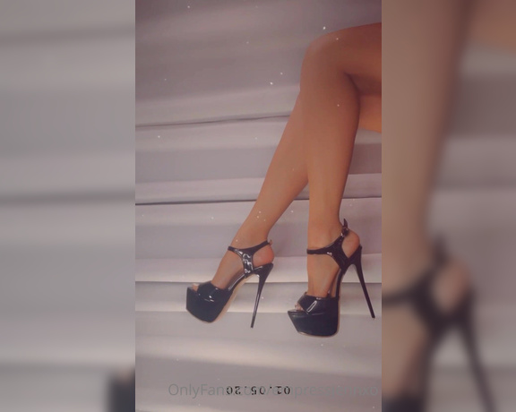 Empress Jennifer aka Empressjennxo OnlyFans - My sexy stems in stilettos