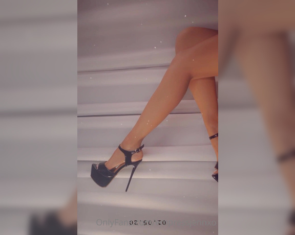 Empress Jennifer aka Empressjennxo OnlyFans - My sexy stems in stilettos