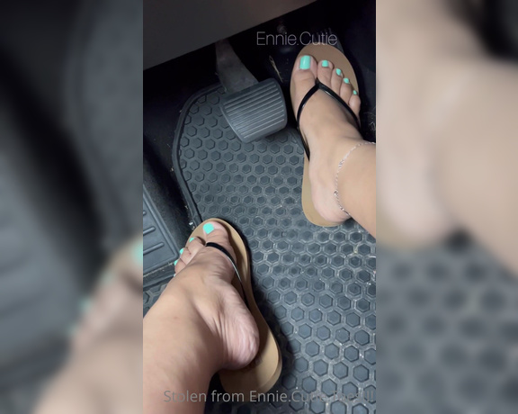 Ennie’s Toes and Soles aka Enniestoes OnlyFans - Stuck in traffic so what do we do…