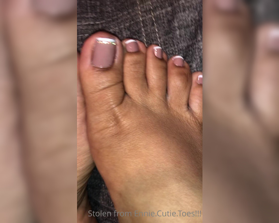 Ennie’s Toes and Soles aka Enniestoes OnlyFans - Enjoy it while it lasts I almost never wear a French pedicure Thanks to the sweetie who specially