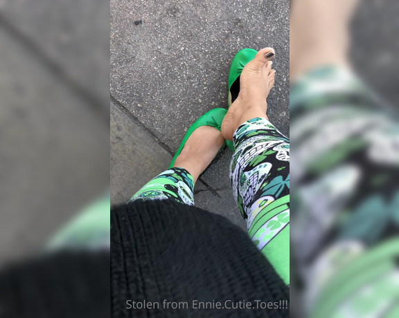 Ennie’s Toes and Soles aka Enniestoes OnlyFans - Stopped to buy gas and put on a little show for the guys secretly lusting over pretty feet Would 2