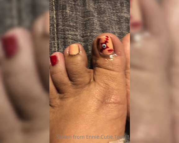 Ennie’s Toes and Soles aka Enniestoes OnlyFans - Finally done with my mani pedi! Lastly some cuticle oil Remember the more you tip the more I post!