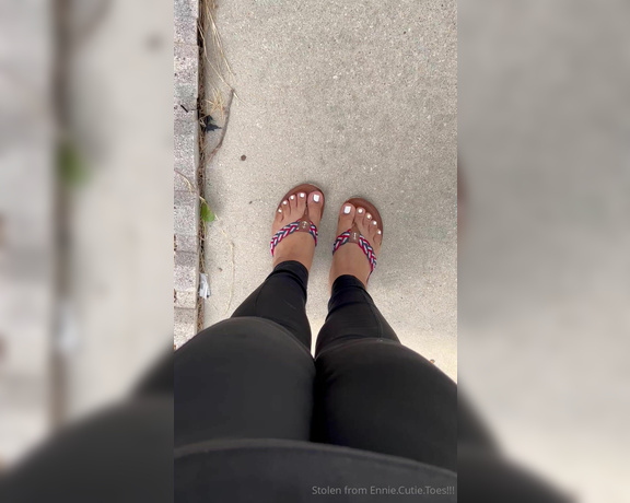 Ennie’s Toes and Soles aka Enniestoes OnlyFans - Thanks for continuing to subscribe! I love it when you watch me jiggle around Comment below on what