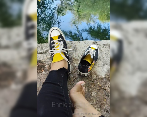 Ennie’s Toes and Soles aka Enniestoes OnlyFans - The most amazing breezy day at the park Sure the weathers nice but most importantly that soft gent