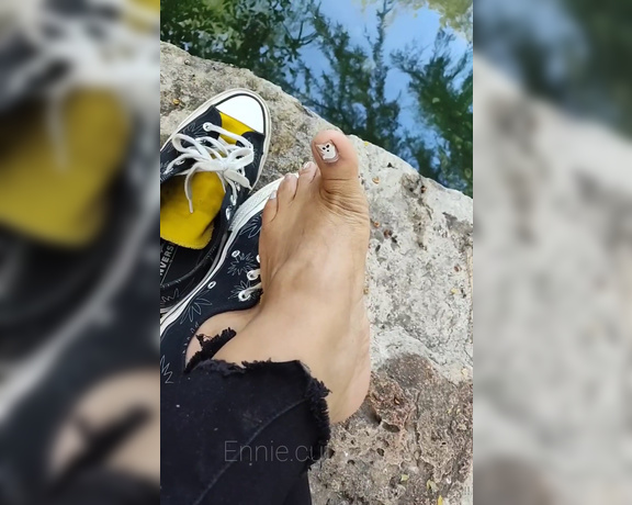 Ennie’s Toes and Soles aka Enniestoes OnlyFans - The most amazing breezy day at the park Sure the weathers nice but most importantly that soft gent