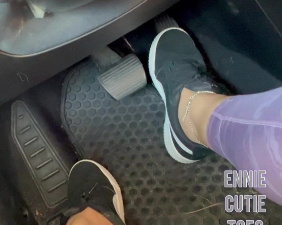 Ennie’s Toes and Soles aka Enniestoes OnlyFans - Driving in dirty shoes and a dirty car!! The shoe comes off and the pedals feel so soft against my