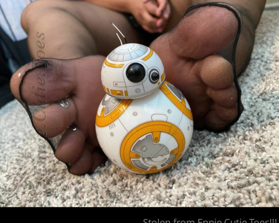 Ennie’s Toes and Soles aka Enniestoes OnlyFans - May the 4th be with you!