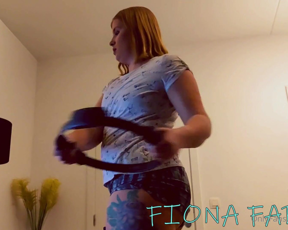 Fiona Fabel aka Fionafabel OnlyFans - Getting a good sweat workout, and offcourse making my slave lick me clean before I jump in the showe