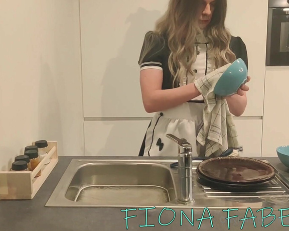 Fiona Fabel aka Fionafabel OnlyFans - Making sure everything is clean after the holidays My good girl always does her chores