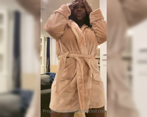 Mistress Gabby aka Blackgabbydoll OnlyFans - Fresh out the shower tip if you would fuck me out this robe chk your inboxes I sent some of you