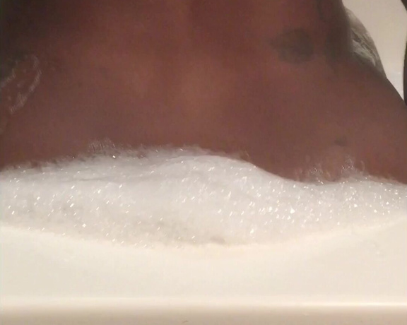 Mistress Gabby aka Blackgabbydoll OnlyFans - Shower fresh come say hi I’m in my DMs tonight