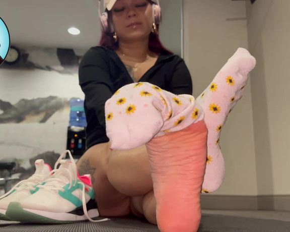 Alicia Feet Empire aka Aliciafeet OnlyFans - My Gym Feet Stinks