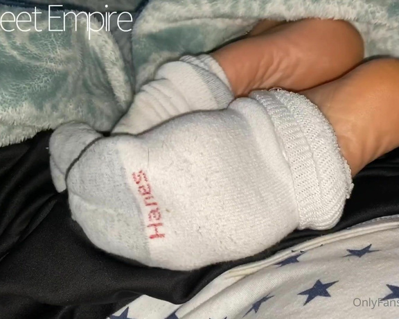 Alicia Feet Empire aka Aliciafeet OnlyFans - Late Nite Tease