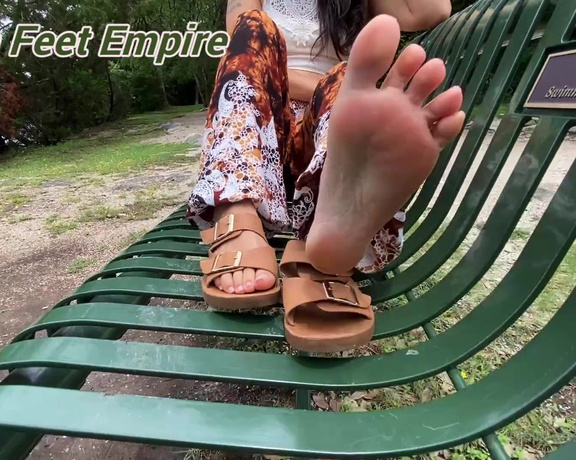 Alicia Feet Empire aka Aliciafeet OnlyFans - Natural Beauty in the Park