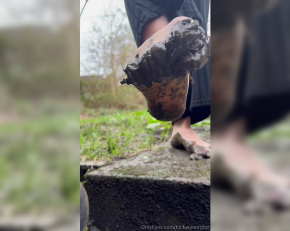 BellaYourgod aka Bellasyourgod OnlyFans - Playing out barefoot in the mud today