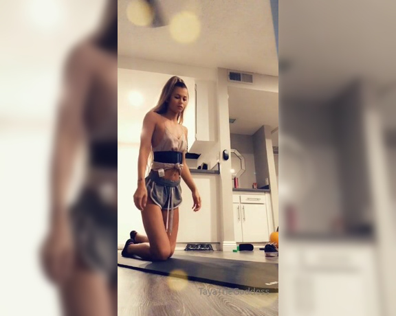 Goddess Taya aka Tayathegoddess Onlyfans - Stretching a while back ignore the annoying ass men playing video games in the background lol