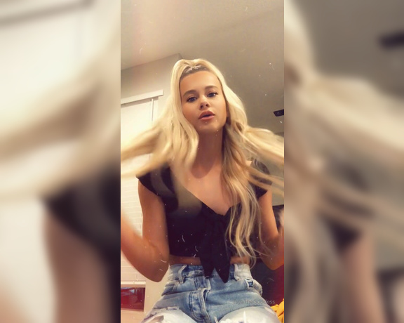 Goddess Taya aka Tayathegoddess Onlyfans - Nerds literally forget the word no even exists when they’re looking at me