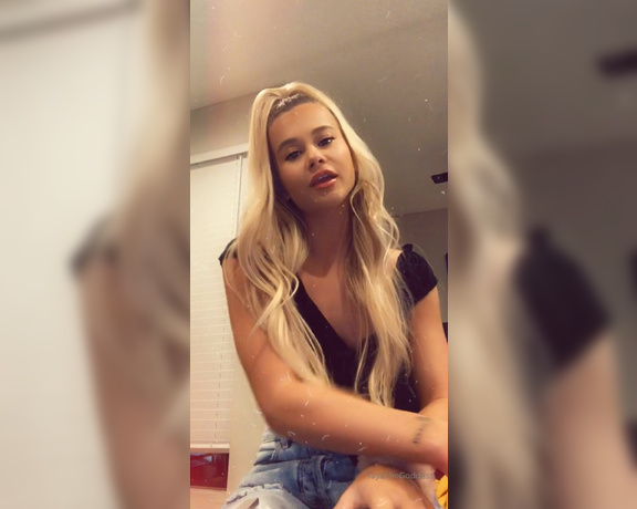 Goddess Taya aka Tayathegoddess Onlyfans - Nerds literally forget the word no even exists when they’re looking at me