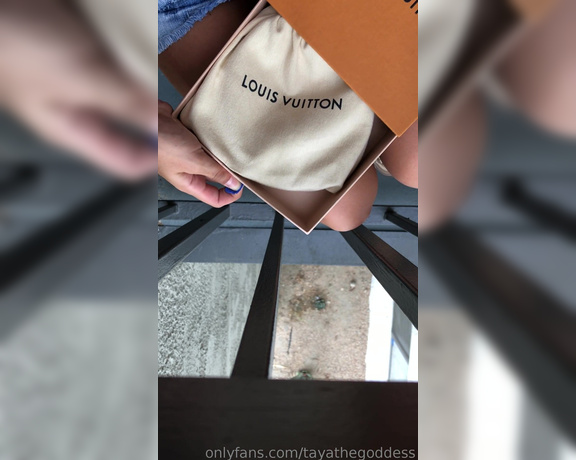 Goddess Taya aka Tayathegoddess Onlyfans - LV belt unboxing