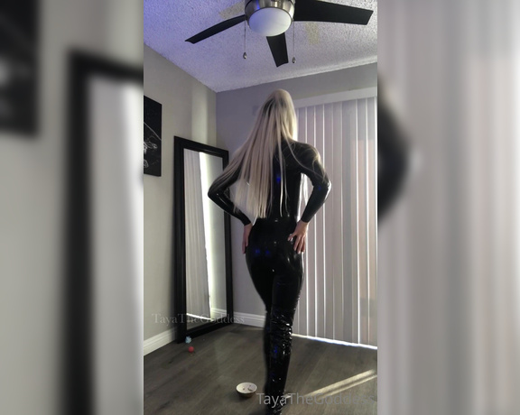 Goddess Taya aka Tayathegoddess Onlyfans - Latex catsuit body worship