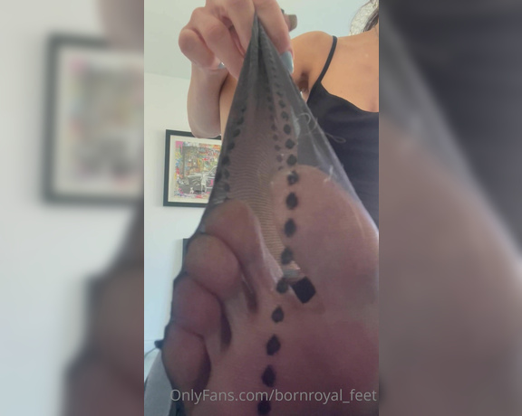 Bornroyal_feet aka Bornroyal_feet OnlyFans - I know you will be thinking of my feet after this…I want to know if you get hard