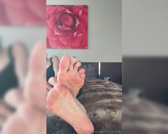 Bornroyal_feet aka Bornroyal_feet OnlyFans - I love ignoring you while you watch