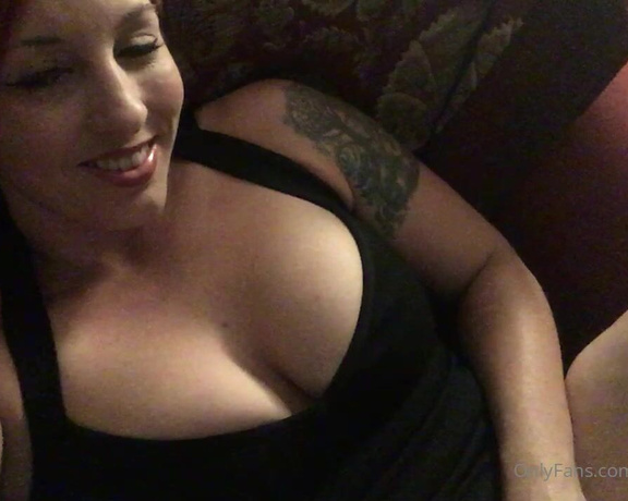 Mistress Kara aka Mistresskara OnlyFans - Vibing on the couch #Masturbation #Orgasm #Vibrator (2018)