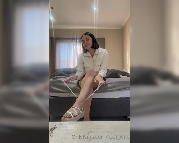 Footwife aka Foot_wife OnlyFans - Little tease